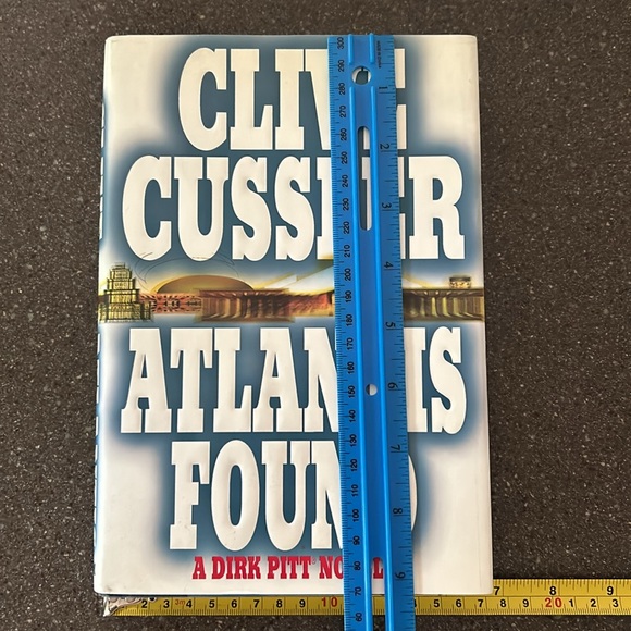 Atlantis Found - A Dirk Pitt Novel by Clive Cussler - Picture 7 of 10